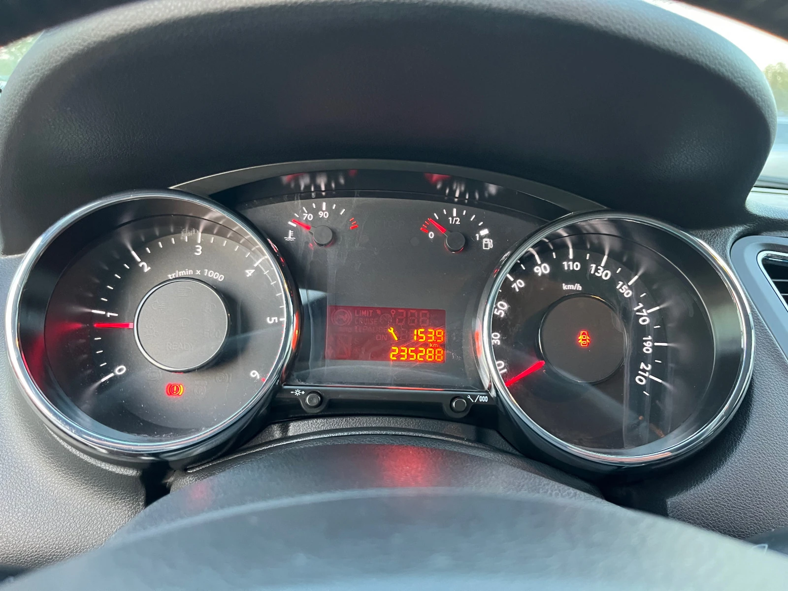 Peugeot 5008 1.6hdi, 2012г. Евро5 | Mobile.bg — изображение 16