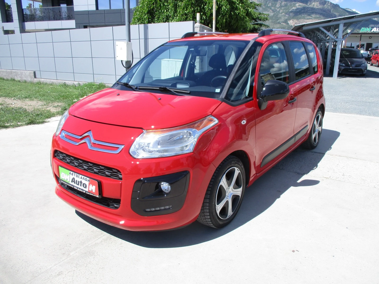 Citroen C3 Picasso 1.4 ГАЗ-БЕНЗИН КАТО НОВА - изображение 8