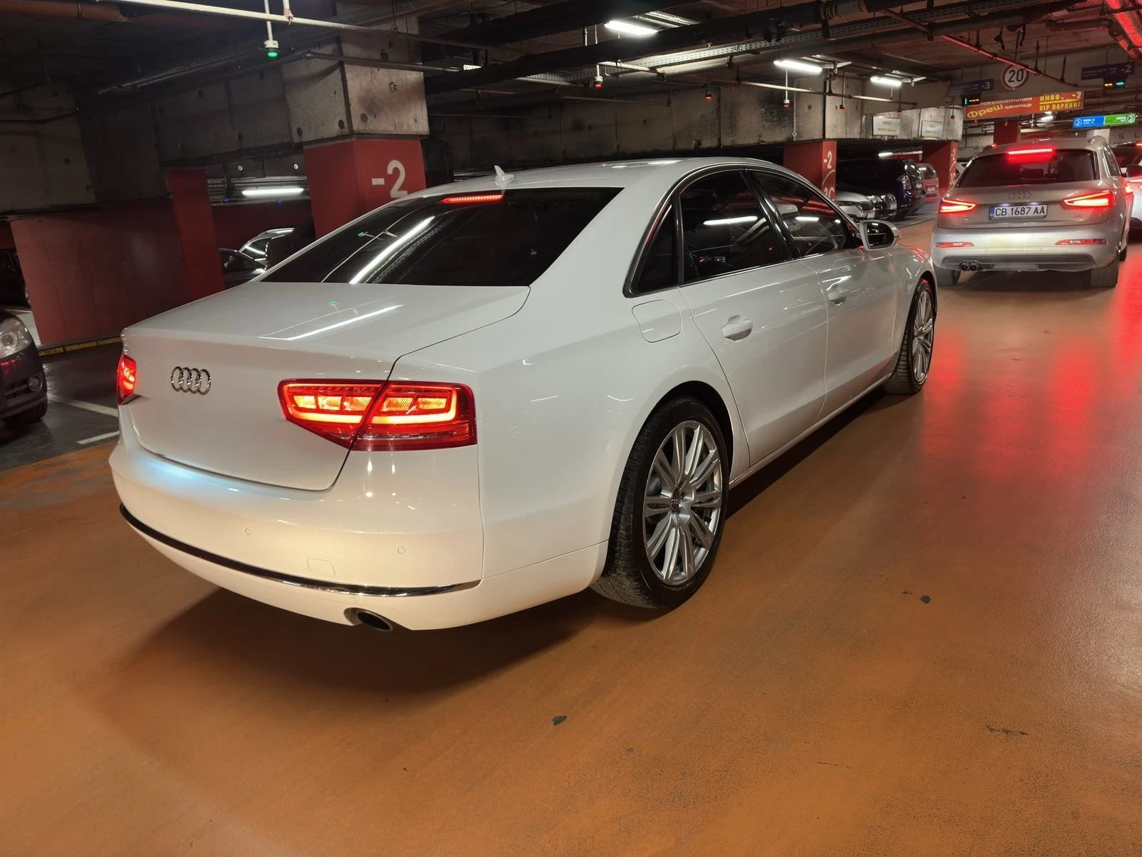 Audi A8 AUDI A8 4.2 TDI  - изображение 3