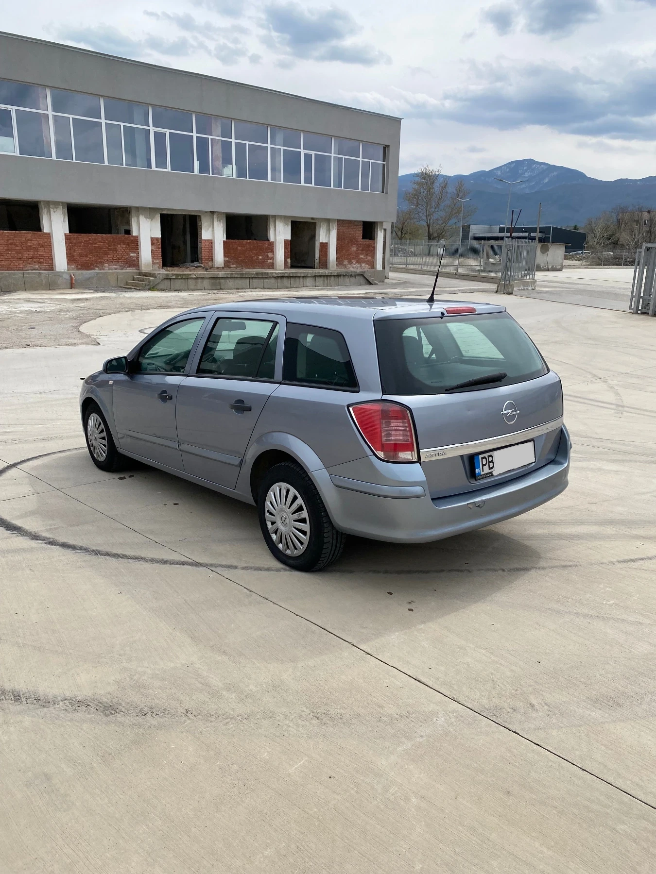 Opel Astra 1.4i - изображение 4