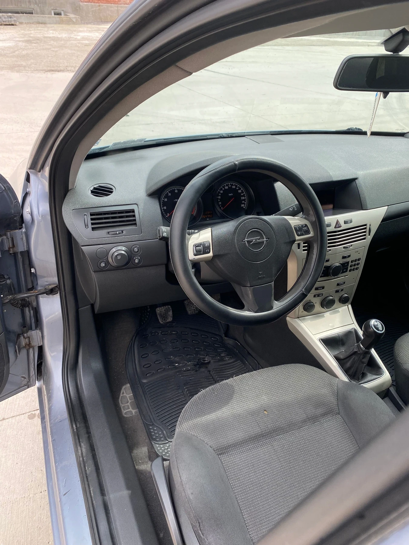 Opel Astra 1.4i - изображение 5