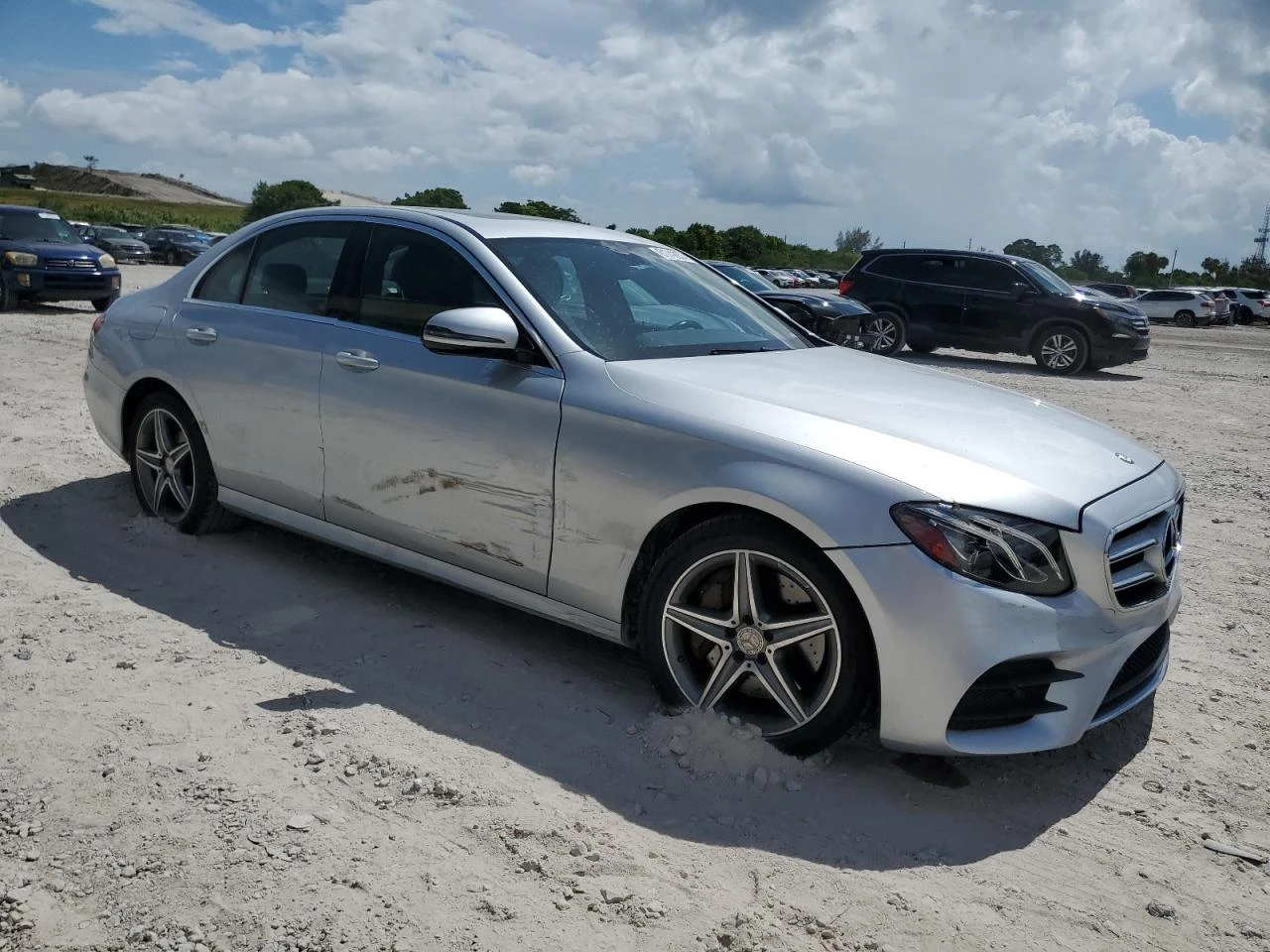 Mercedes-Benz E 300 4MATIC/BURMESTER/9G-TRONIC/КАМЕРА/СЕРВИЗНА ИСТОРИЯ - изображение 3