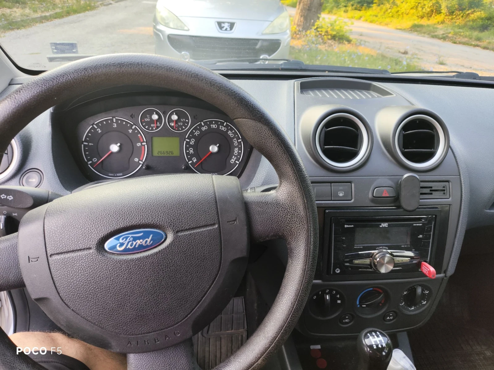 Ford Fiesta  - изображение 7