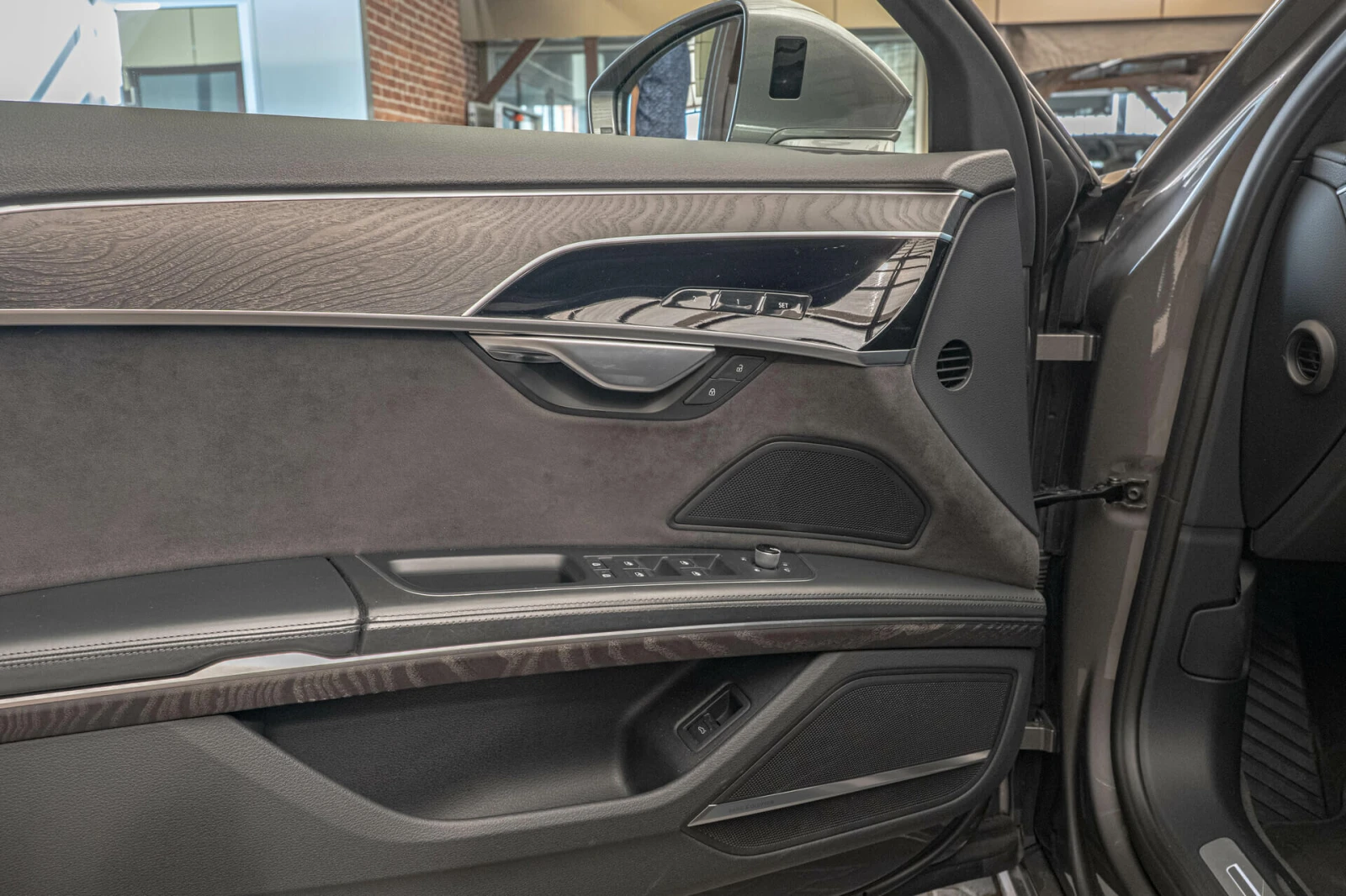 Audi A8 50TDI/Bang&Olufsen/Обдухване/Алкантар/Laser/Камера - изображение 9