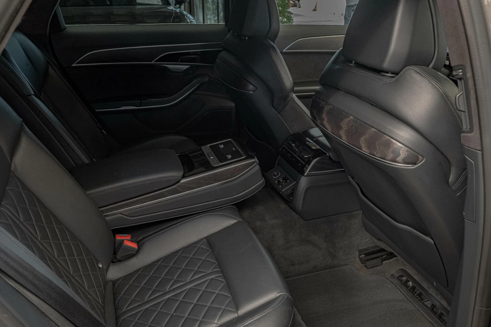 Audi A8 50TDI/Bang&Olufsen/Обдухване/Алкантар/Laser/Камера - изображение 10