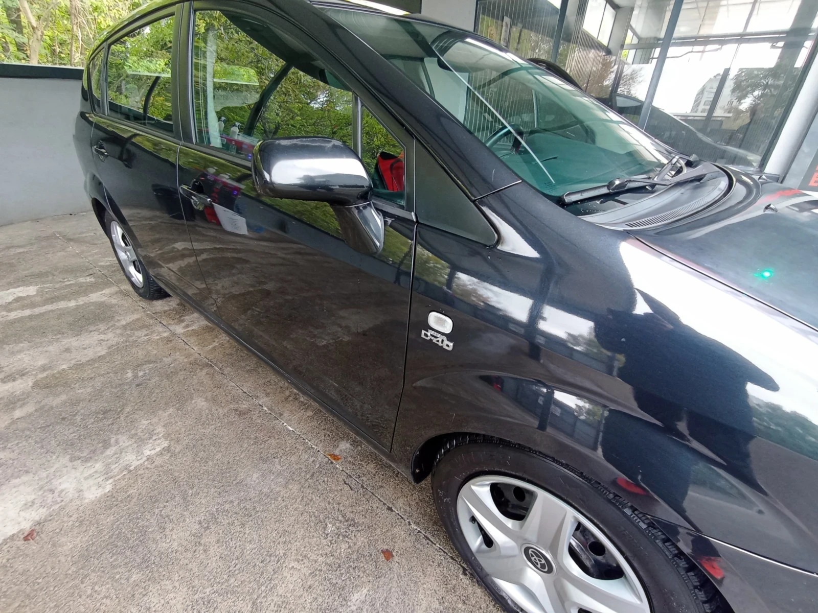 Toyota Corolla verso  - изображение 8