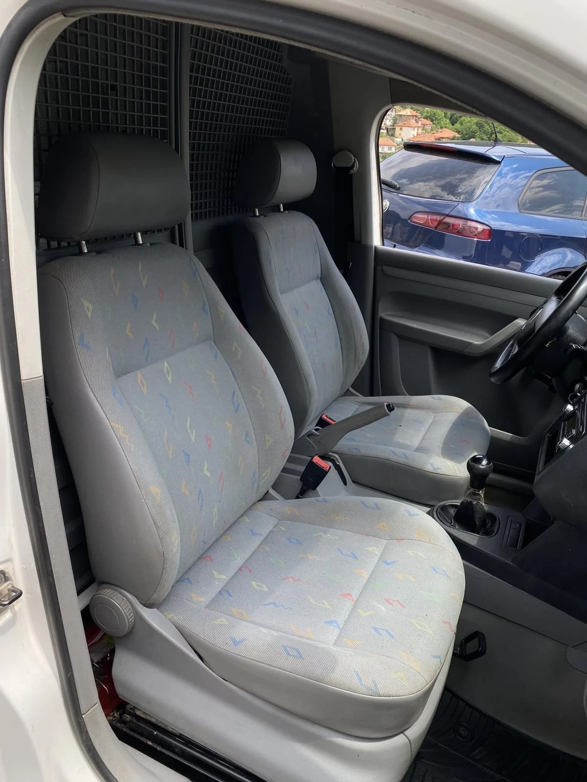 VW Caddy 2.0SDI ТОВАРЕН - изображение 9