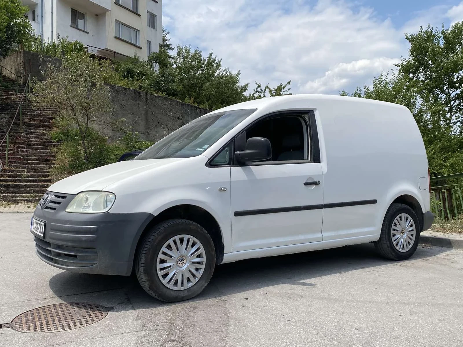 VW Caddy 2.0SDI ТОВАРЕН - изображение 2