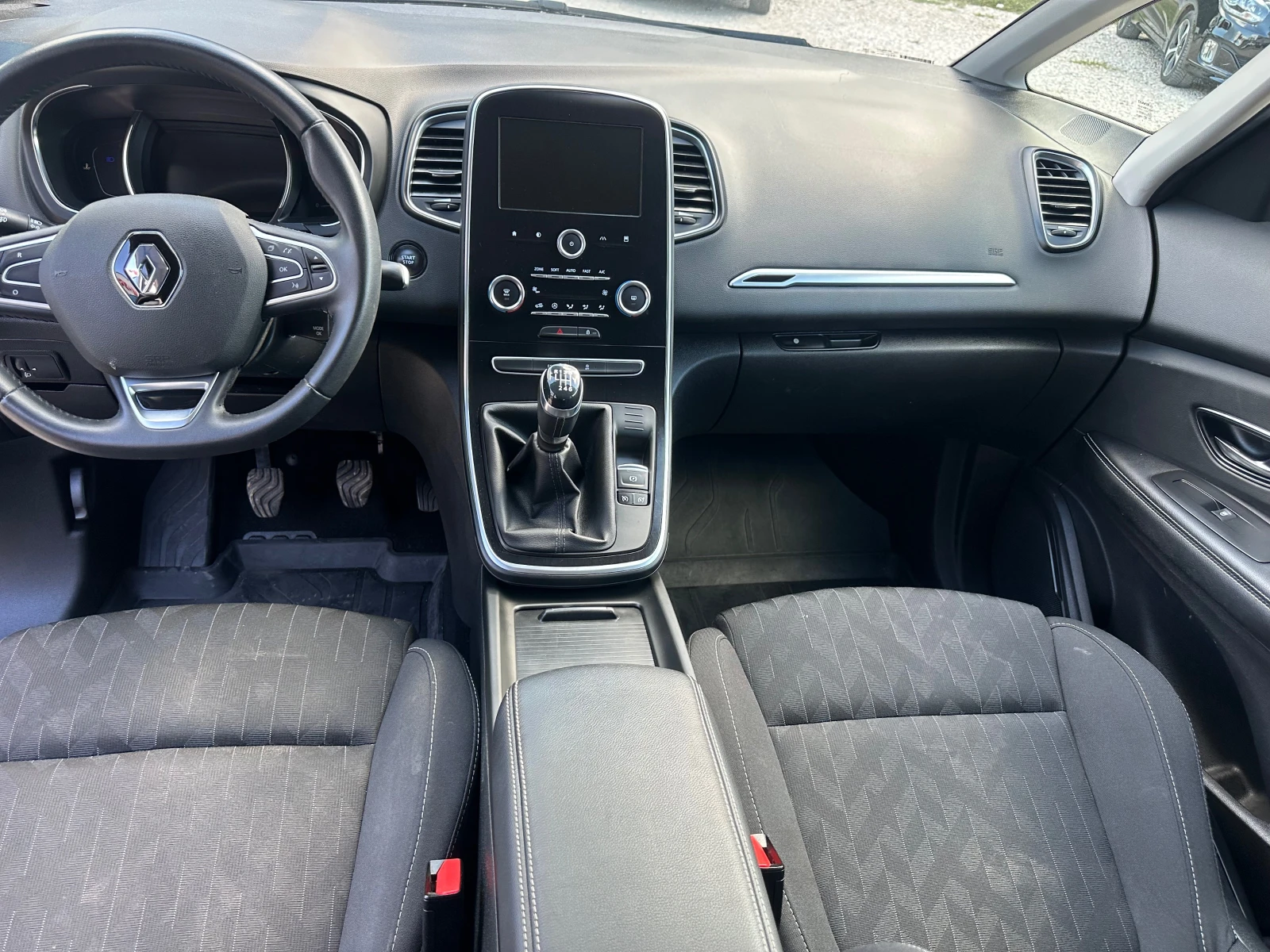 Renault Scenic 1.3BENZIN* 10.2018 Evro6 | Mobile.bg — изображение 11