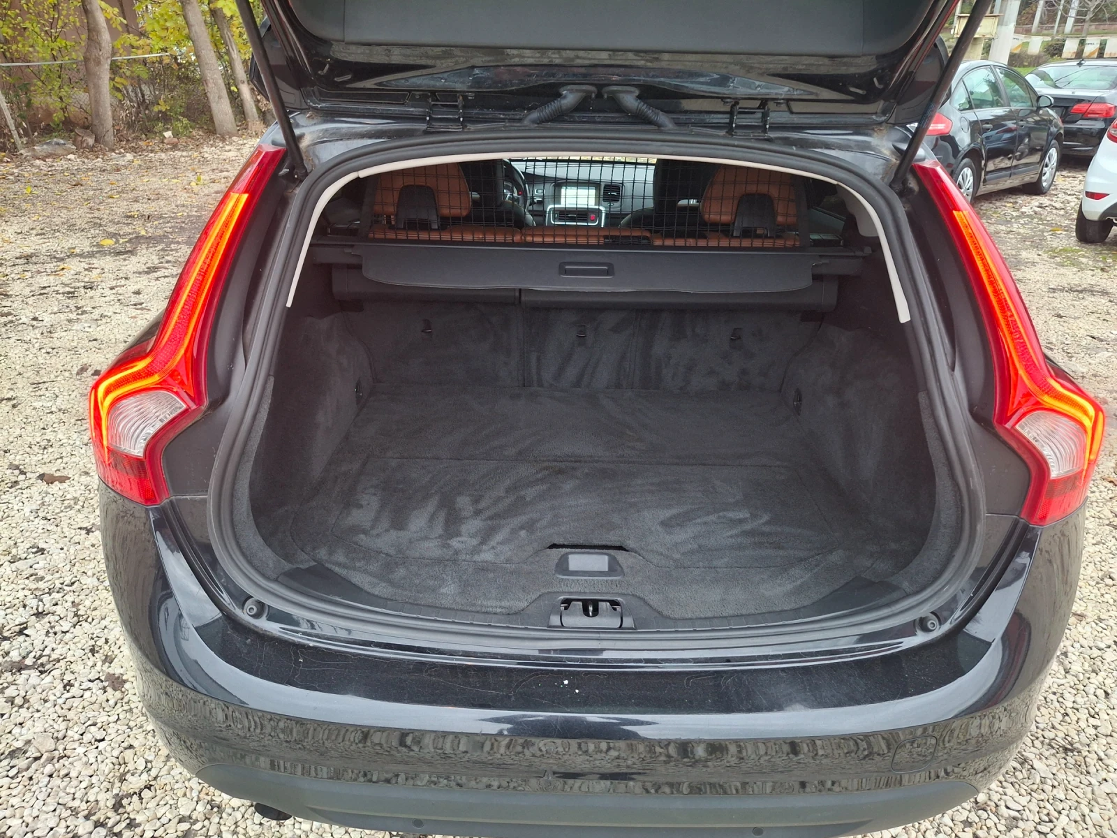 Volvo V60 2.0 D3 R-DESIGN -101500 �� | Mobile.bg � ����������� 14