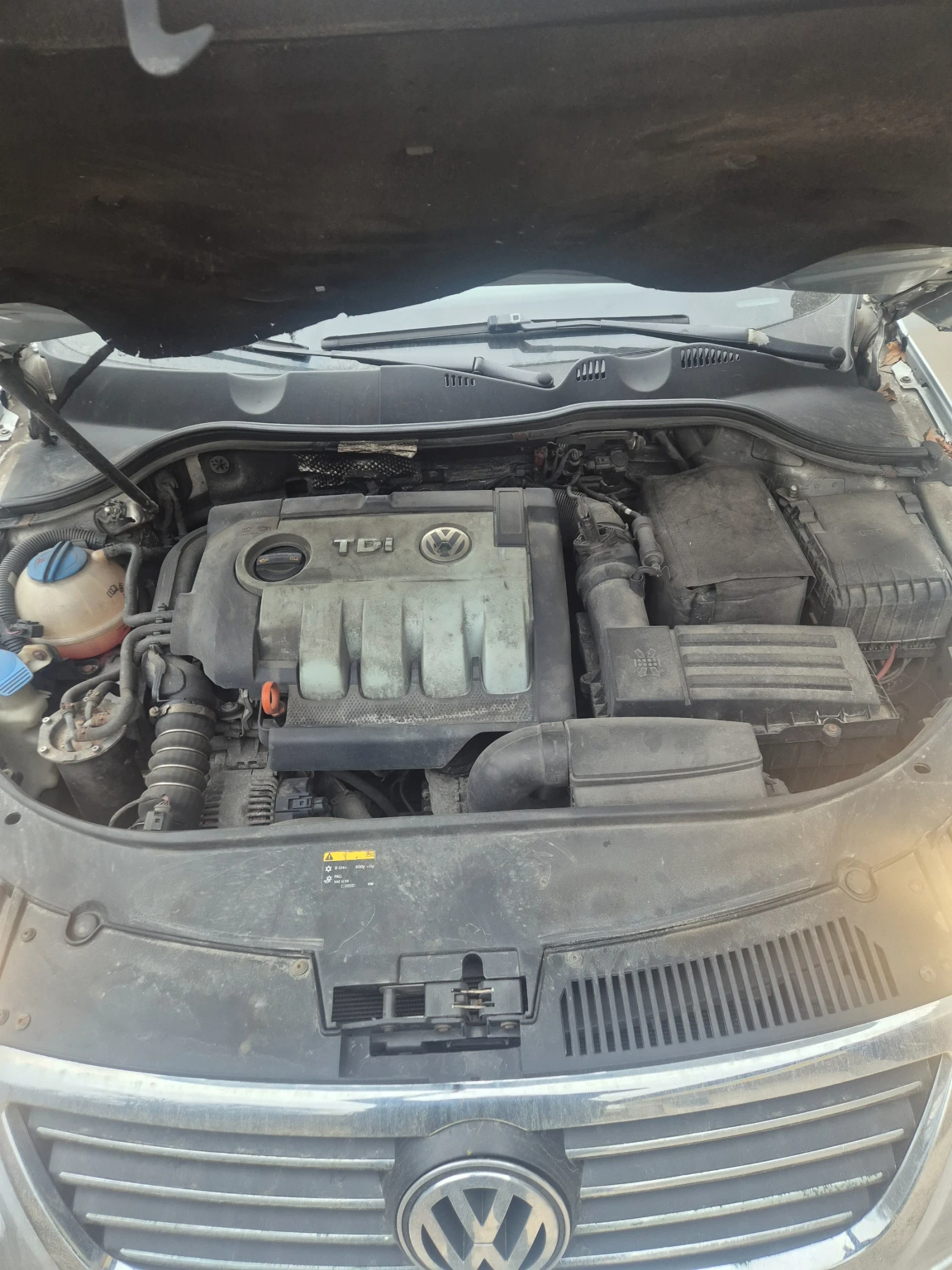 VW Passat Б6 2.0ТДИ 4х4, снимка 15 - Автомобили и джипове - 53906875