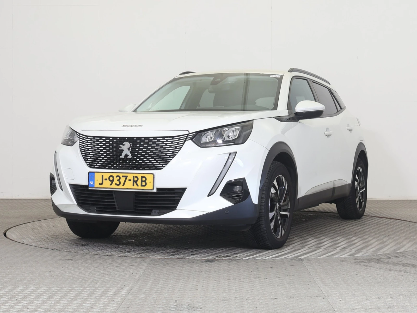 Peugeot 2008 е-2008 50 kWh Allure Pack, снимка 2 - Автомобили и джипове - 54038834