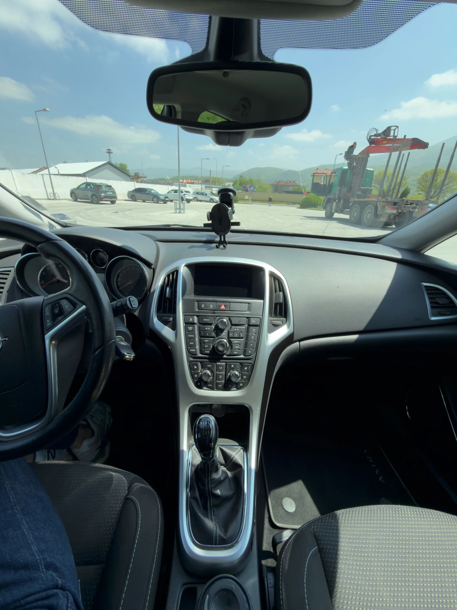 Opel Astra 1.4 Turbo, снимка 7 - Автомобили и джипове - 54391887