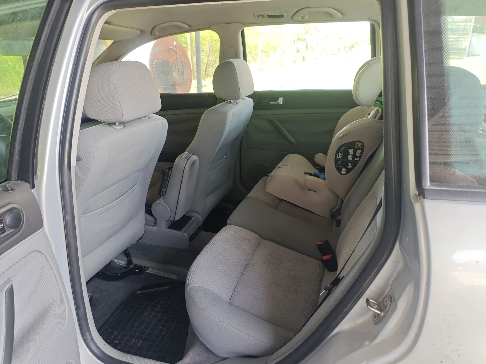VW Passat 1.9 TDI, снимка 14 - Автомобили и джипове - 54491758