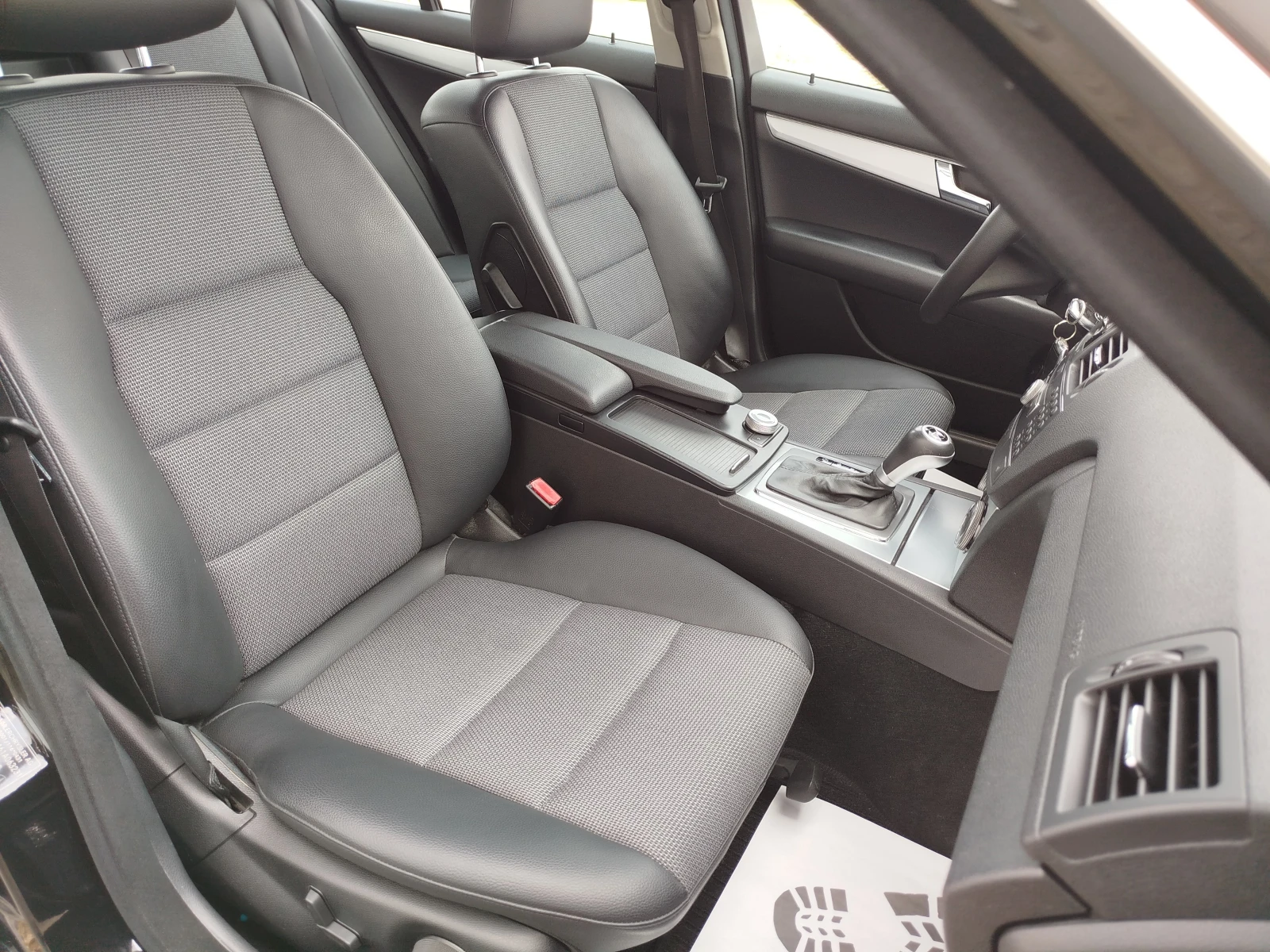 Mercedes-Benz C 180 C180-AUTOMATIC, снимка 11 - Автомобили и джипове - 54525672