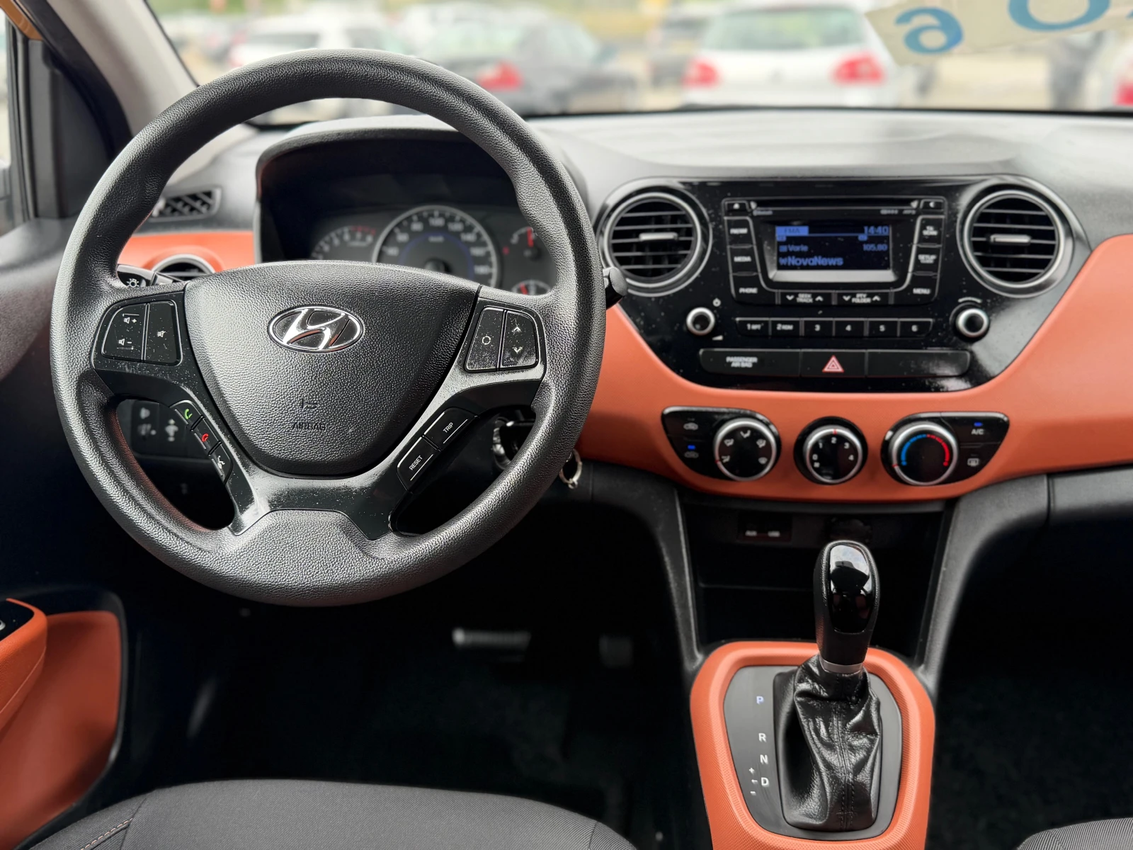 Hyundai I10 = = АВТОМАТИК= = EURO 6= = , снимка 11 - Автомобили и джипове - 55241351