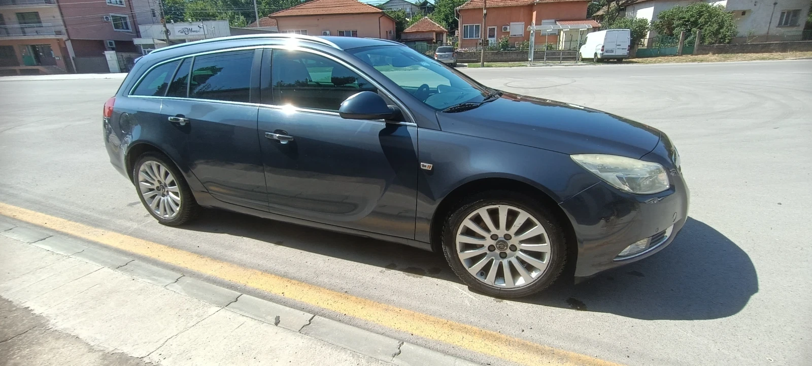 Opel Insignia, снимка 2 - Автомобили и джипове - 55303992