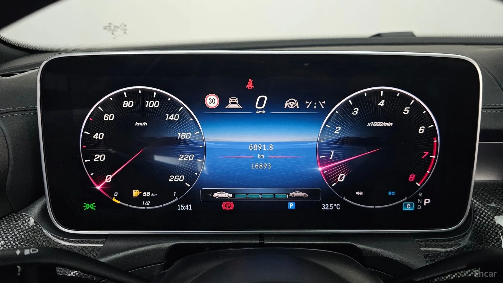 Mercedes-Benz C 200 AMG LINE* DISTRONIC* LANE* ОДБУХ, снимка 6 - Автомобили и джипове - 55641279