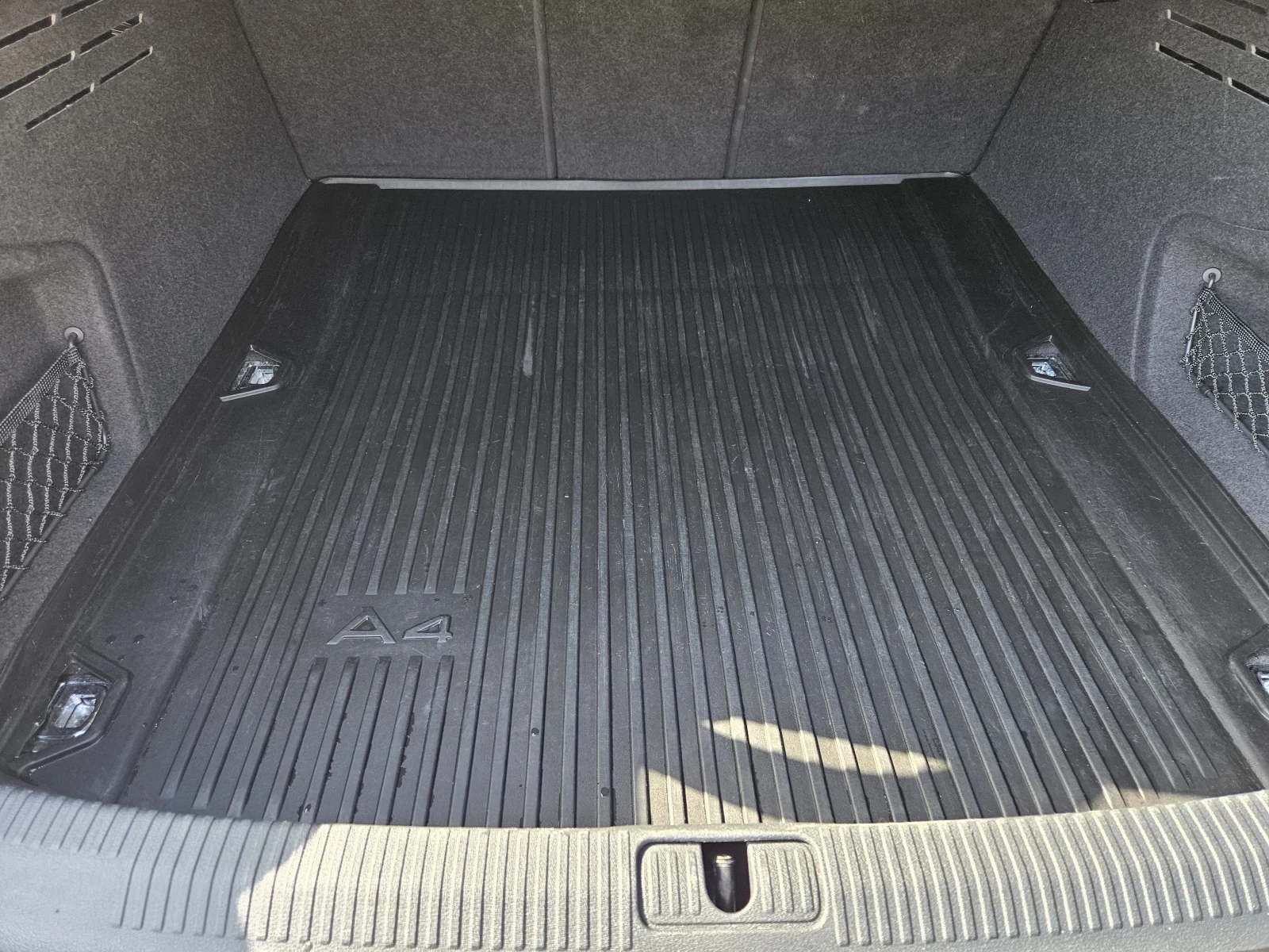 Audi A4 64000 км.  НОВ, снимка 16 - Автомобили и джипове - 55780869