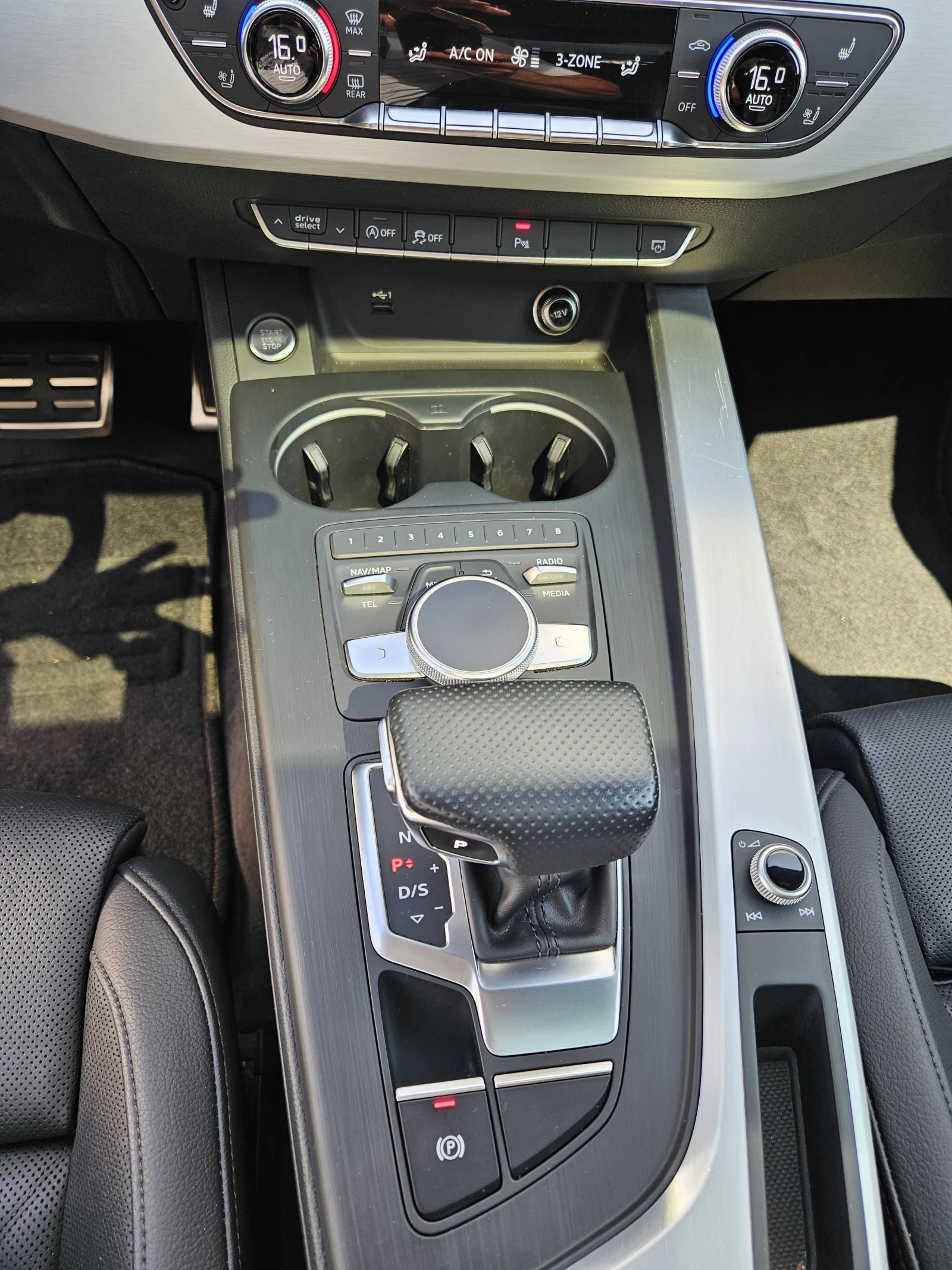 Audi A4 64000 км.  НОВ, снимка 9 - Автомобили и джипове - 55780869