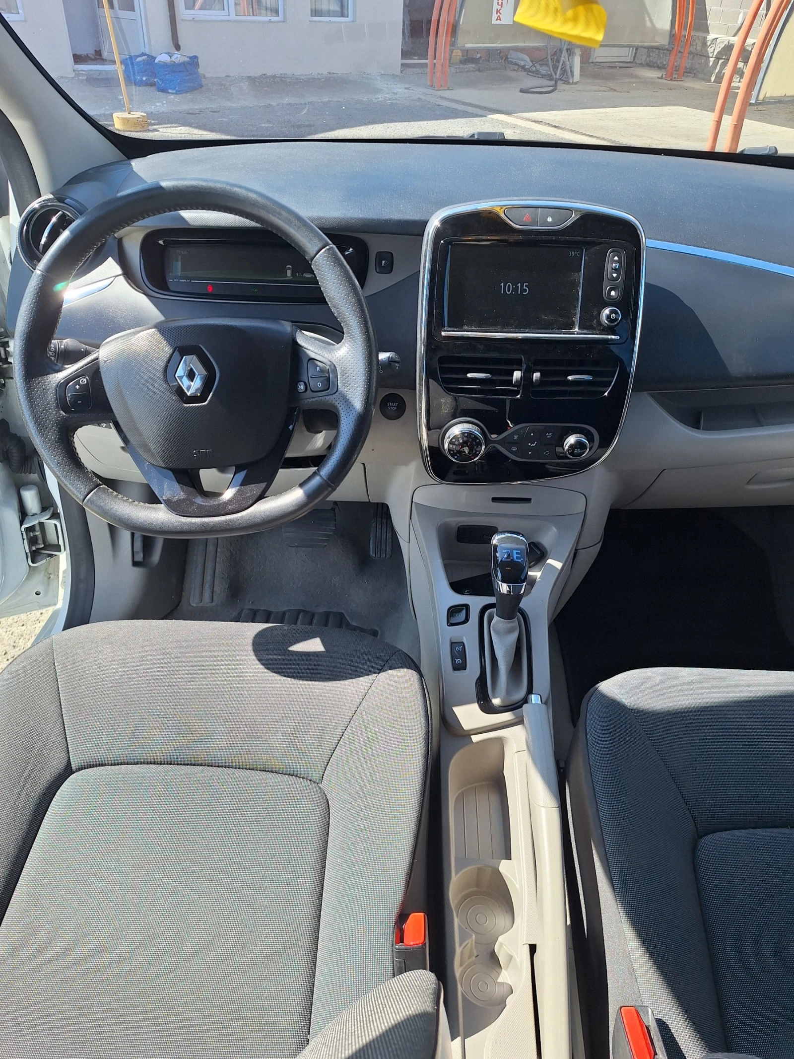 Renault Zoe 22kw, снимка 9 - Автомобили и джипове - 55885427
