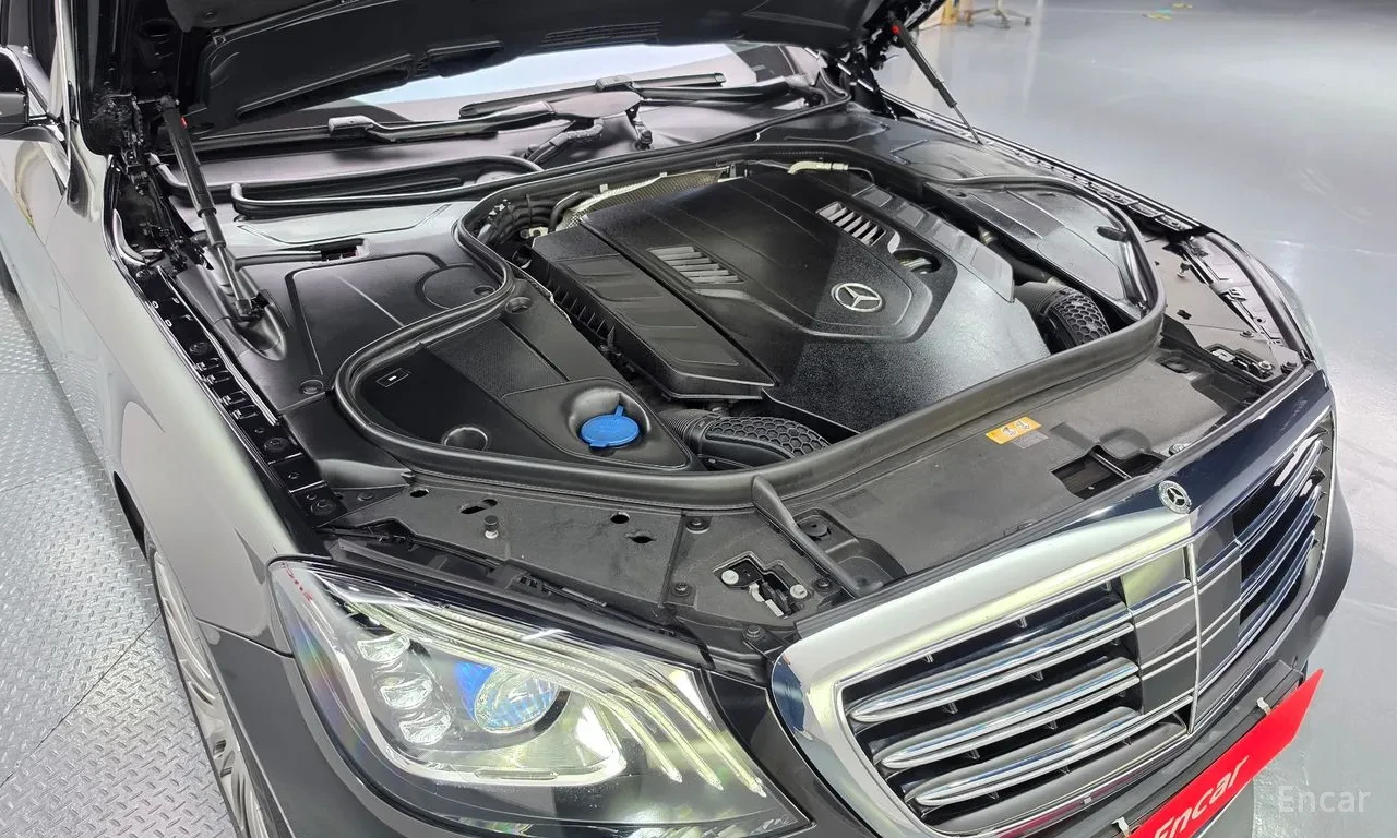 Mercedes-Benz S 560 МАСАЖИ /BURMESTER /360 КАМЕРИ /ОБДУХВАНЕ /HEAD UP, снимка 17 - Автомобили и джипове - 56117776