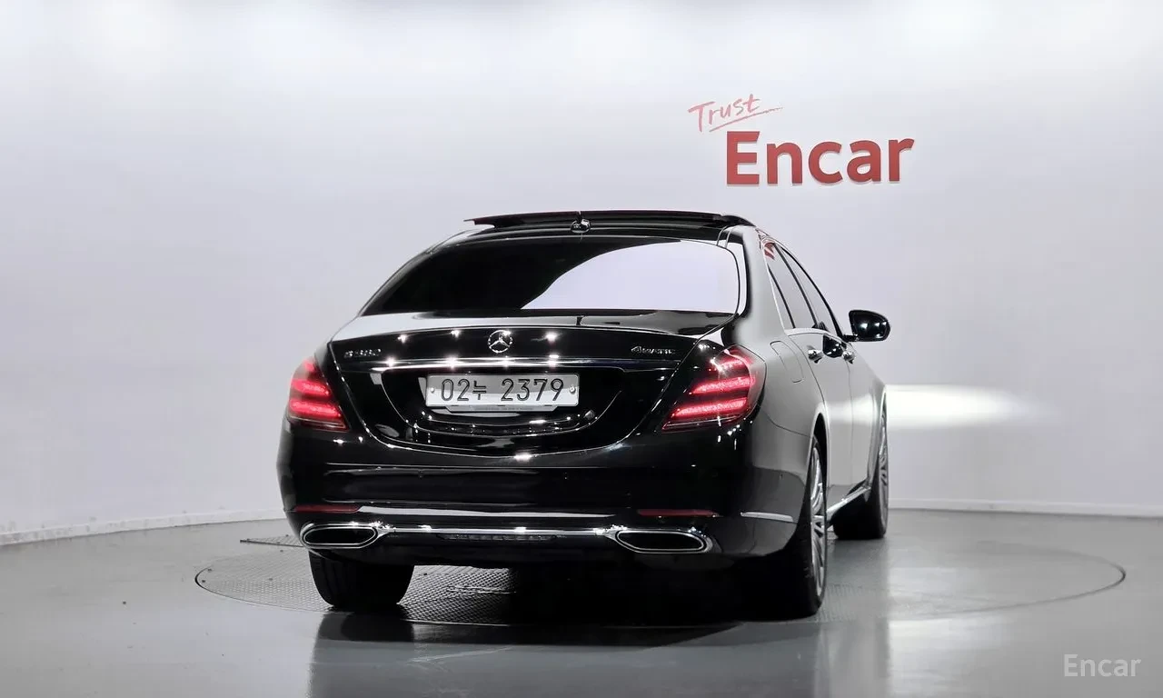 Mercedes-Benz S 560 МАСАЖИ /BURMESTER /360 КАМЕРИ /ОБДУХВАНЕ /HEAD UP, снимка 4 - Автомобили и джипове - 56117776