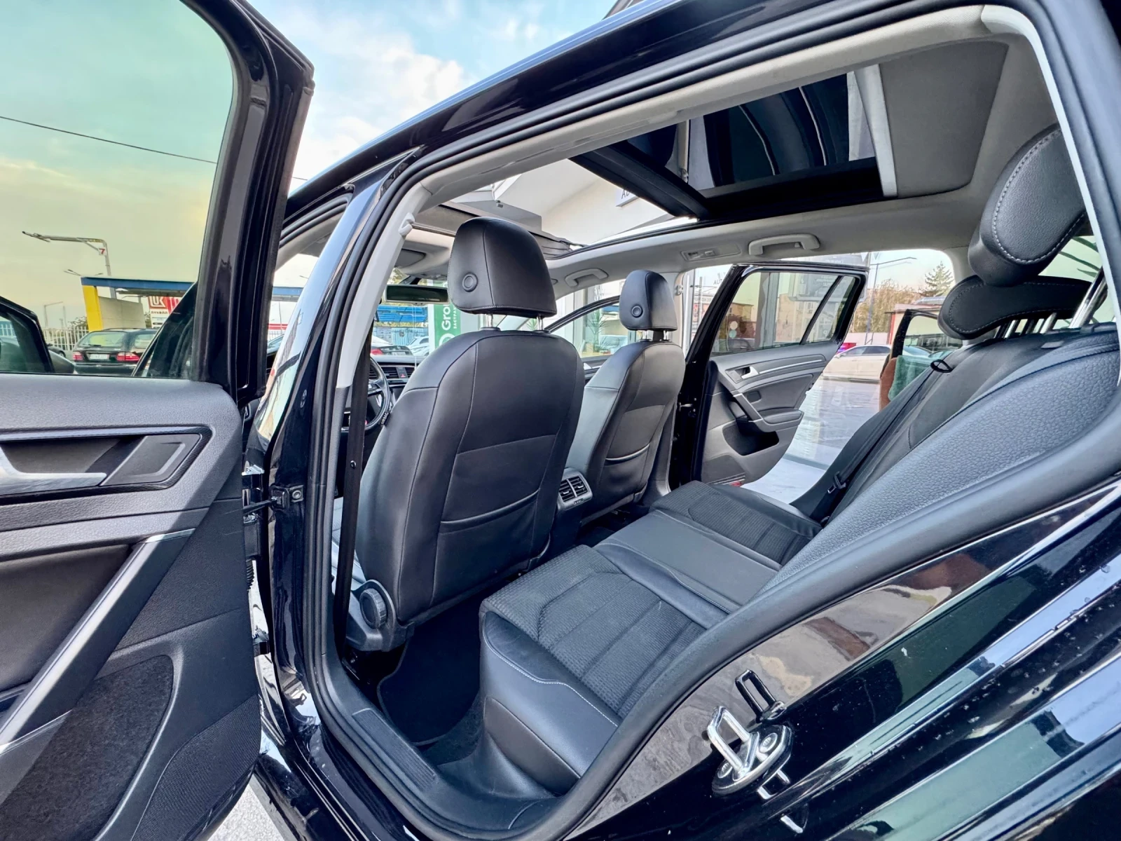 VW Golf Variant VII / 1.6TDI / DSG / MASSAGE / PANO / NAVI / CAM  | Mobile.bg � ����������� 12