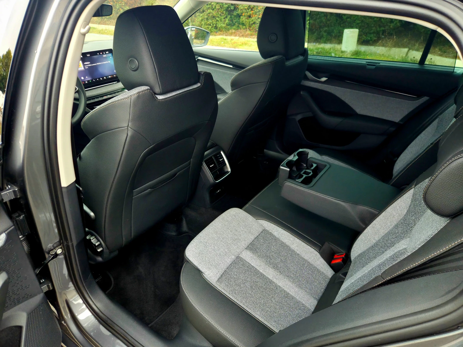 Skoda Octavia Top Selection 1.5 TSI/150 �.�./MHEV | Mobile.bg � ����������� 11