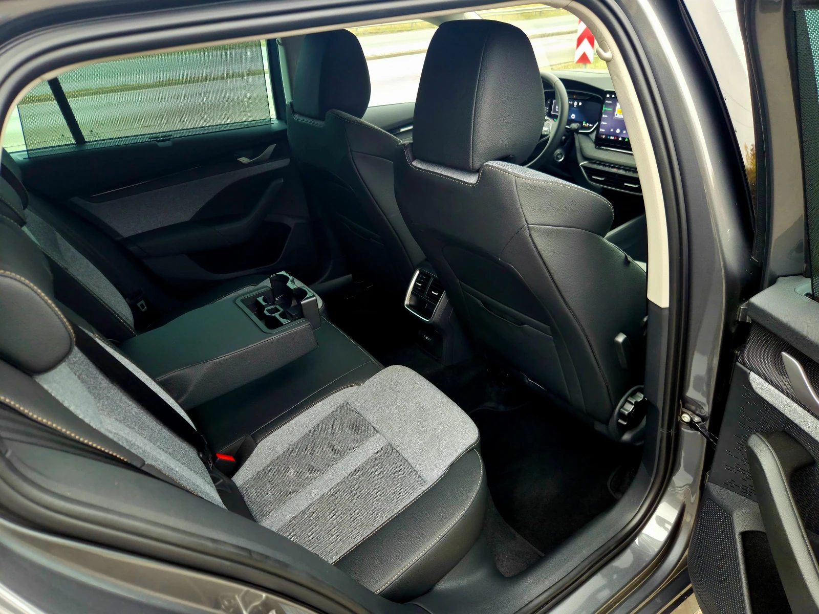 Skoda Octavia Top Selection 1.5 TSI/150 �.�./MHEV | Mobile.bg � ����������� 13