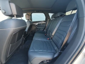 VW Touareg Elegance 3.0 V6 eHybrid 4MOTION - 52000 € / 101703.16 лв. - 46966190 5