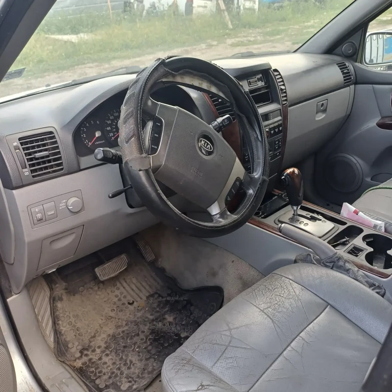 Kia Sorento 2.5crdi На части, снимка 4 - Автомобили и джипове - 47175242