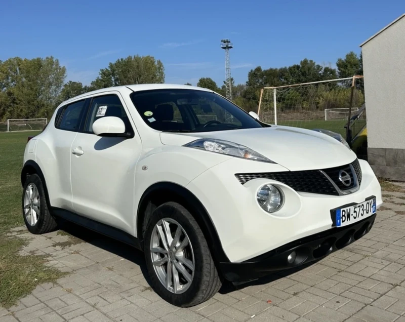 Nissan Juke, снимка 5 - Автомобили и джипове - 47537800