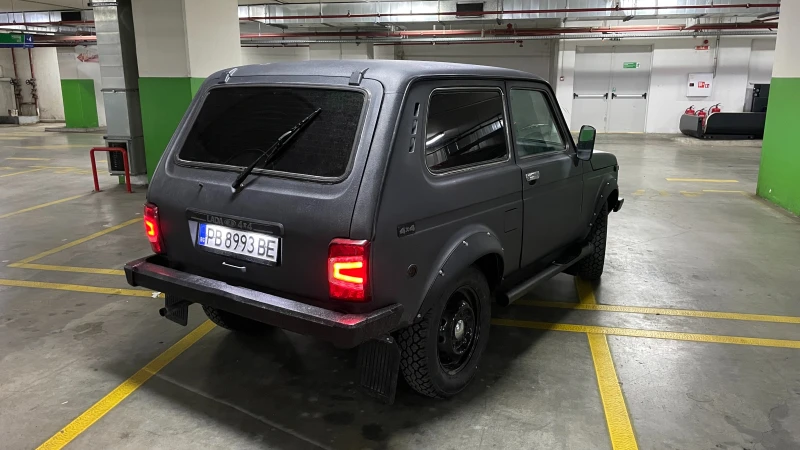 Lada Niva 1.7i , снимка 4 - Автомобили и джипове - 48449646