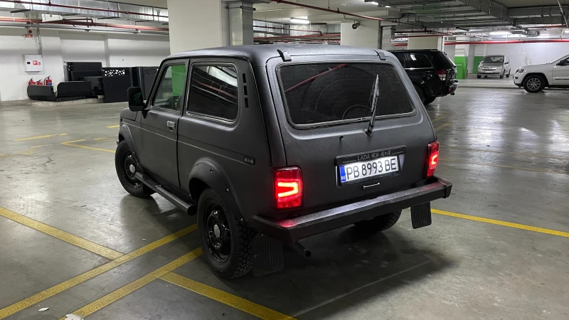 Lada Niva 1.7i , снимка 3 - Автомобили и джипове - 48449646