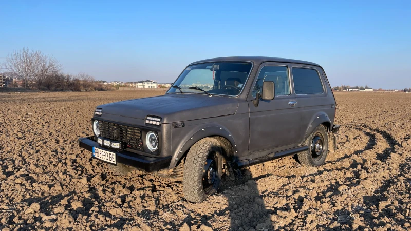 Lada Niva 1.7i , снимка 2 - Автомобили и джипове - 48449646