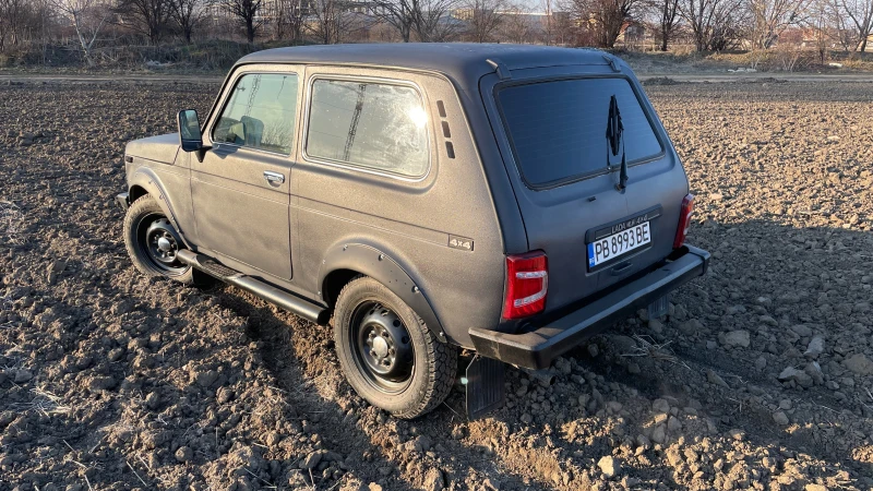 Lada Niva 1.7i , снимка 3 - Автомобили и джипове - 48449646