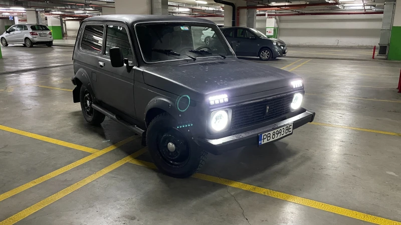 Lada Niva 1.7i , снимка 1 - Автомобили и джипове - 48449646