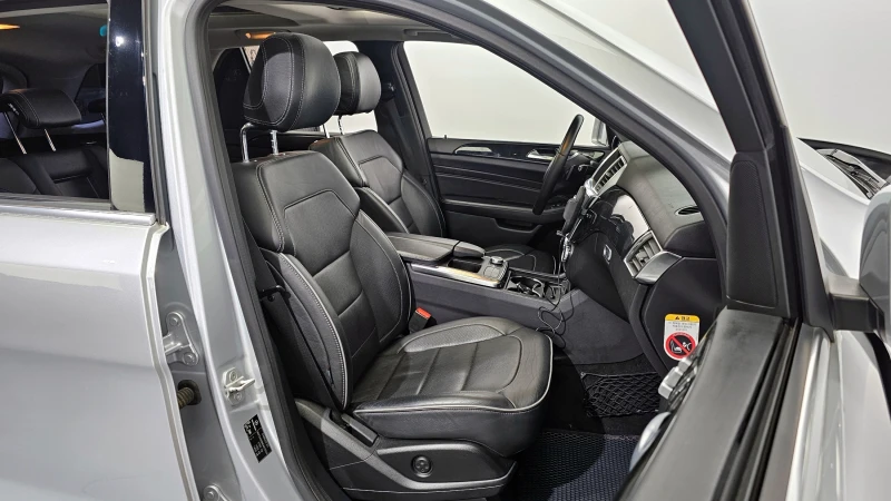 Mercedes-Benz ML 350 Сервизна История / Перфектна !!!, снимка 8 - Автомобили и джипове - 52089114