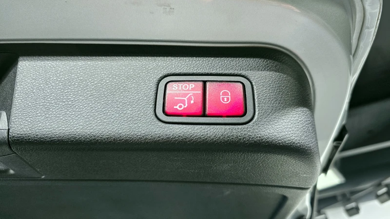 Mercedes-Benz ML 350 Сервизна История / Перфектна !!!, снимка 14 - Автомобили и джипове - 52089114