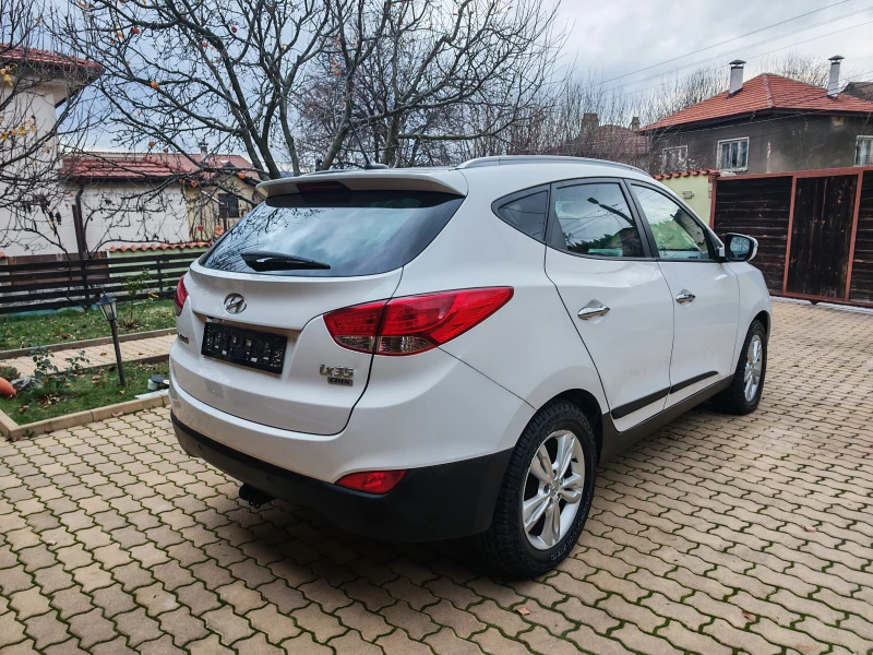 Hyundai IX35 2.0CRDI-136кс/КОЖА/НАВИГАЦИЯ/КАМЕРА, снимка 4 - Автомобили и джипове - 52548542