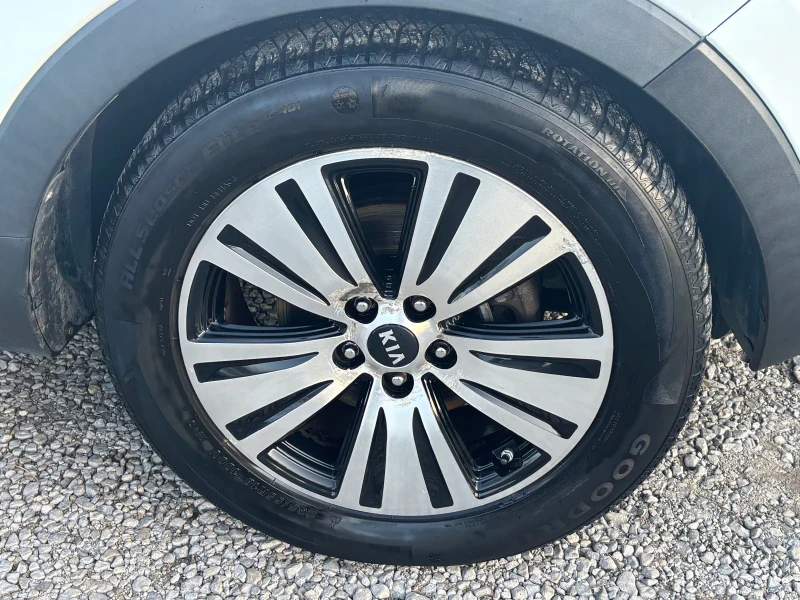 Kia Sportage 1.7CRDI, снимка 15 - Автомобили и джипове - 52804337
