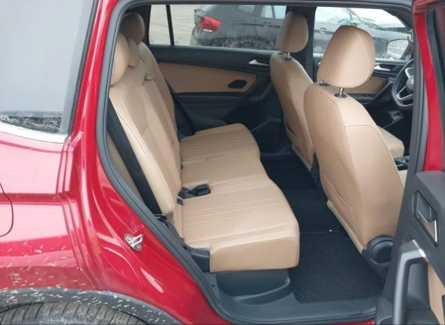 VW Tiguan SE КОЖА* ДИГИТАЛНО ТАБЛО*  - изображение 10