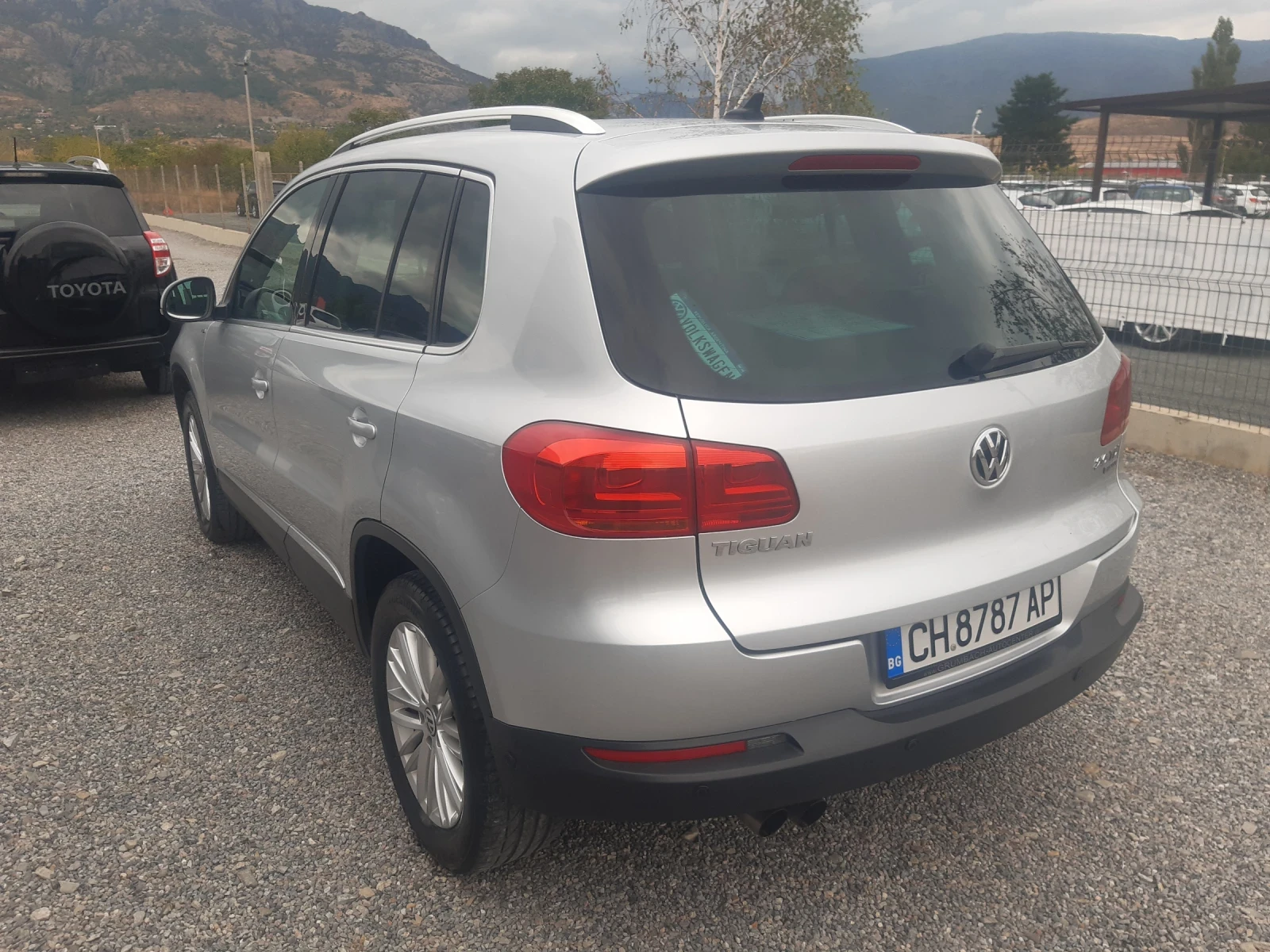 VW Tiguan като нова 4X4 - изображение 6