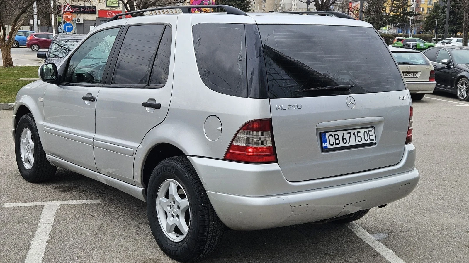 Mercedes-Benz ML 270 7 места, снимка 2 - Автомобили и джипове - 53904045