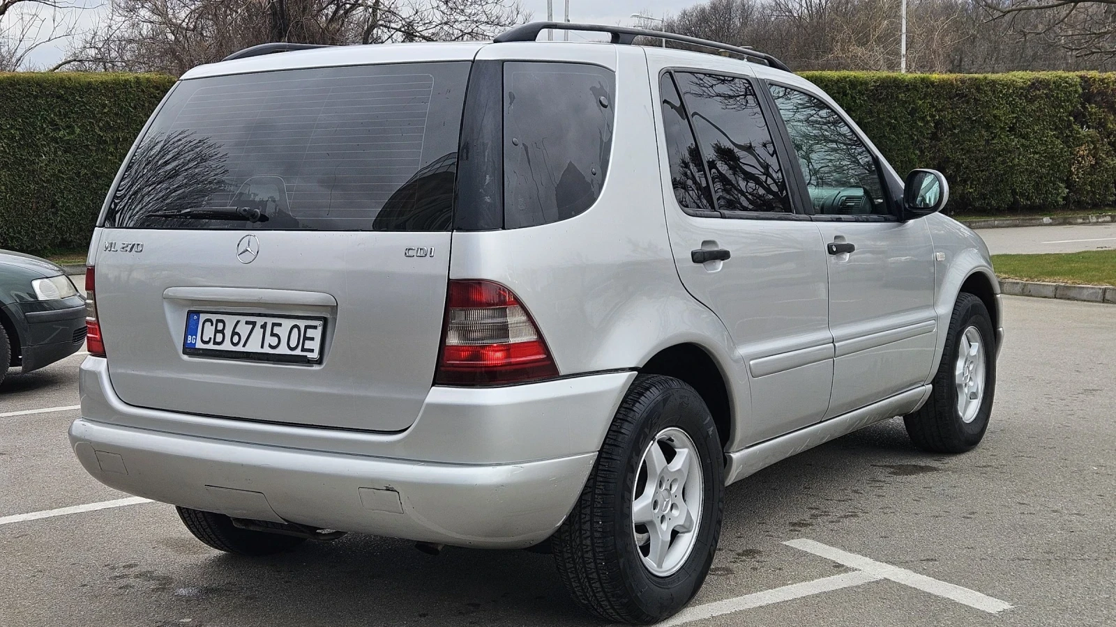 Mercedes-Benz ML 270 7 места, снимка 4 - Автомобили и джипове - 53904045