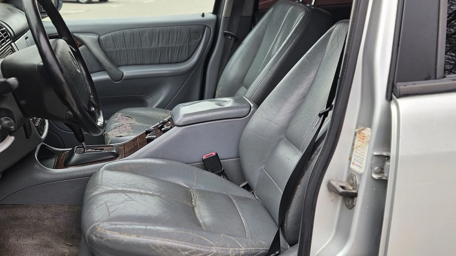 Mercedes-Benz ML 270 7 места, снимка 10 - Автомобили и джипове - 53904045