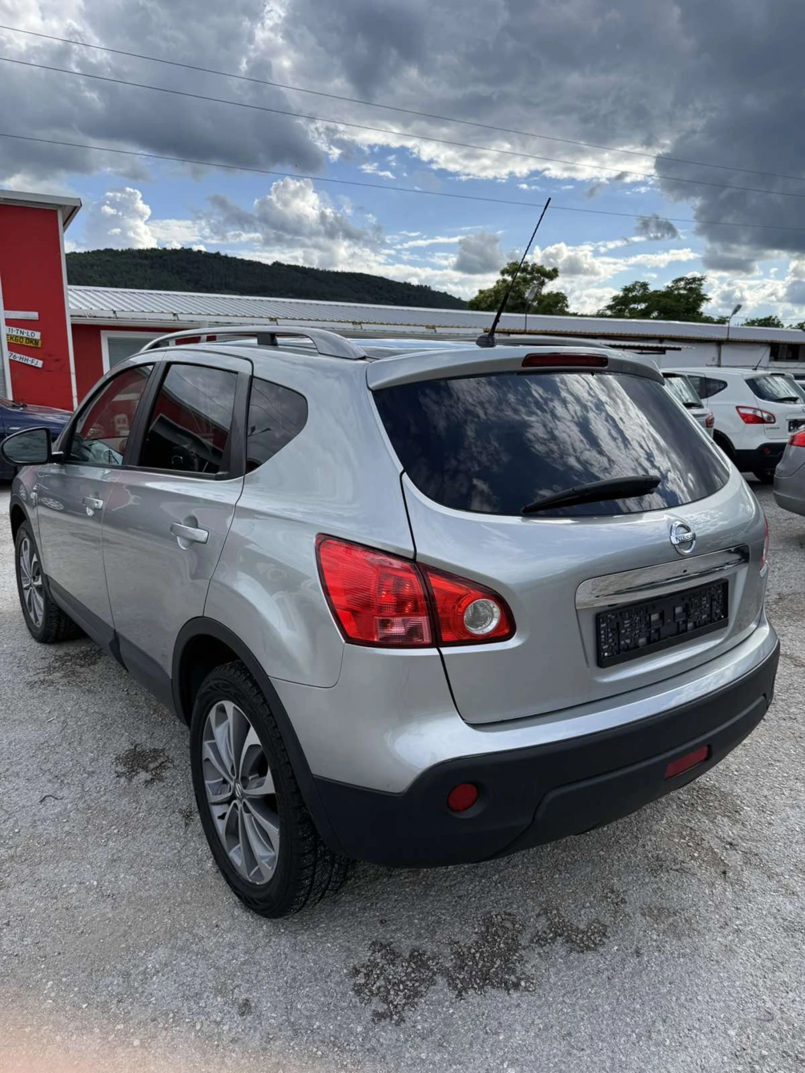 Nissan Qashqai 2.0i, 141к.с., 4Х4 , снимка 3 - Автомобили и джипове - 54907070