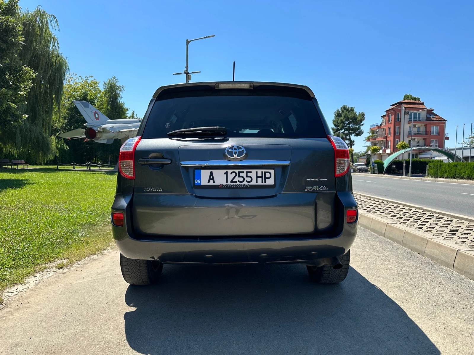 Toyota Rav4 2.2 D-CAT, снимка 6 - Автомобили и джипове - 55510750