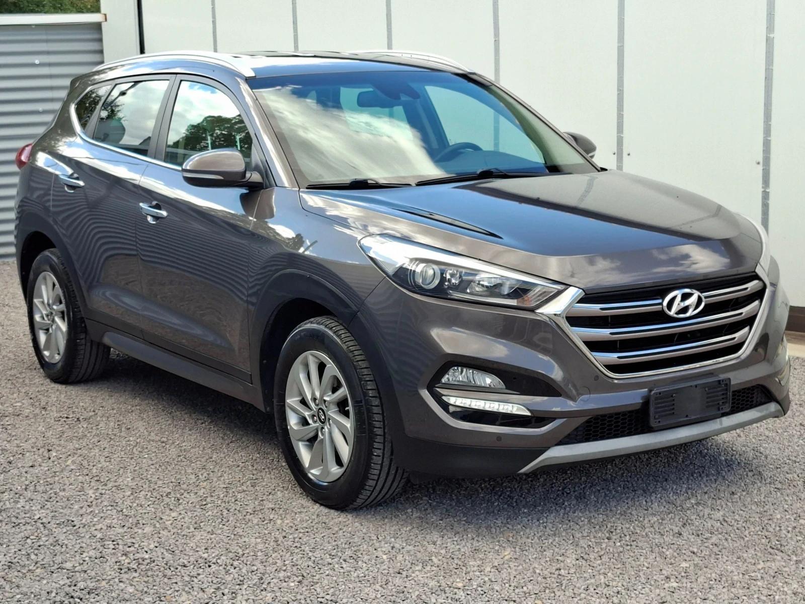 Hyundai Tucson XPossible* АВТОМАТИК* Перфектен, снимка 3 - Автомобили и джипове - 56212119